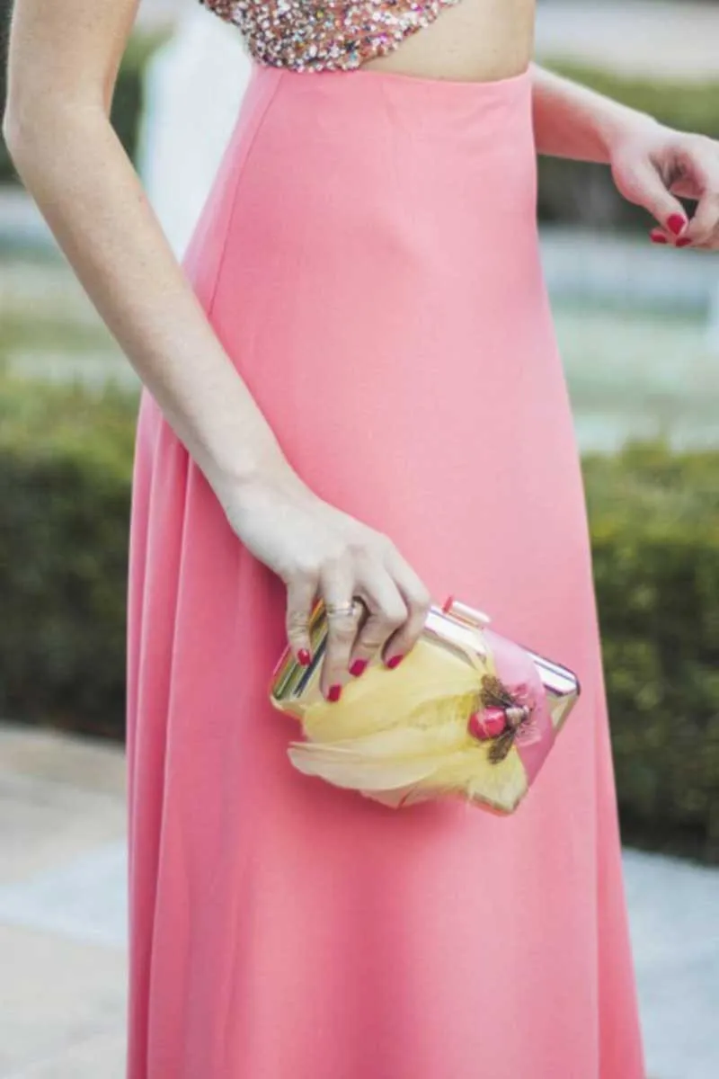 Clutch Plumas Amarillas Joya Insecto