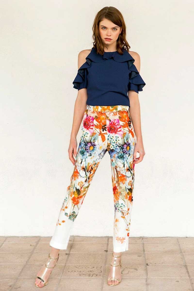 Pantalón Pitillo Estampado Flores Jacinto