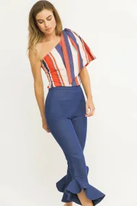 Pantalon estrecho vaquero volante