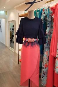Falda midi asimetrica cruzada saten tornasol turquesa