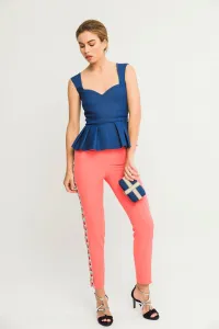 Pantalon pitillo coral con pasamaneria lateral
