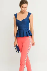 Pantalon pitillo coral con pasamaneria lateral