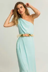 Vestido corto crepe azul claro escote asimetrico efecto capa cenido