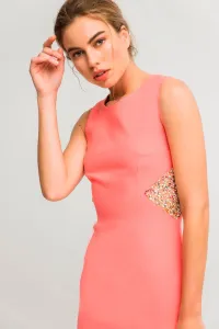 Vestido largo crepe coral ajustado cuello redondo lentejuelas