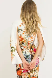 Vestido corto estampado blanco flores mangas capa ajustado cintura