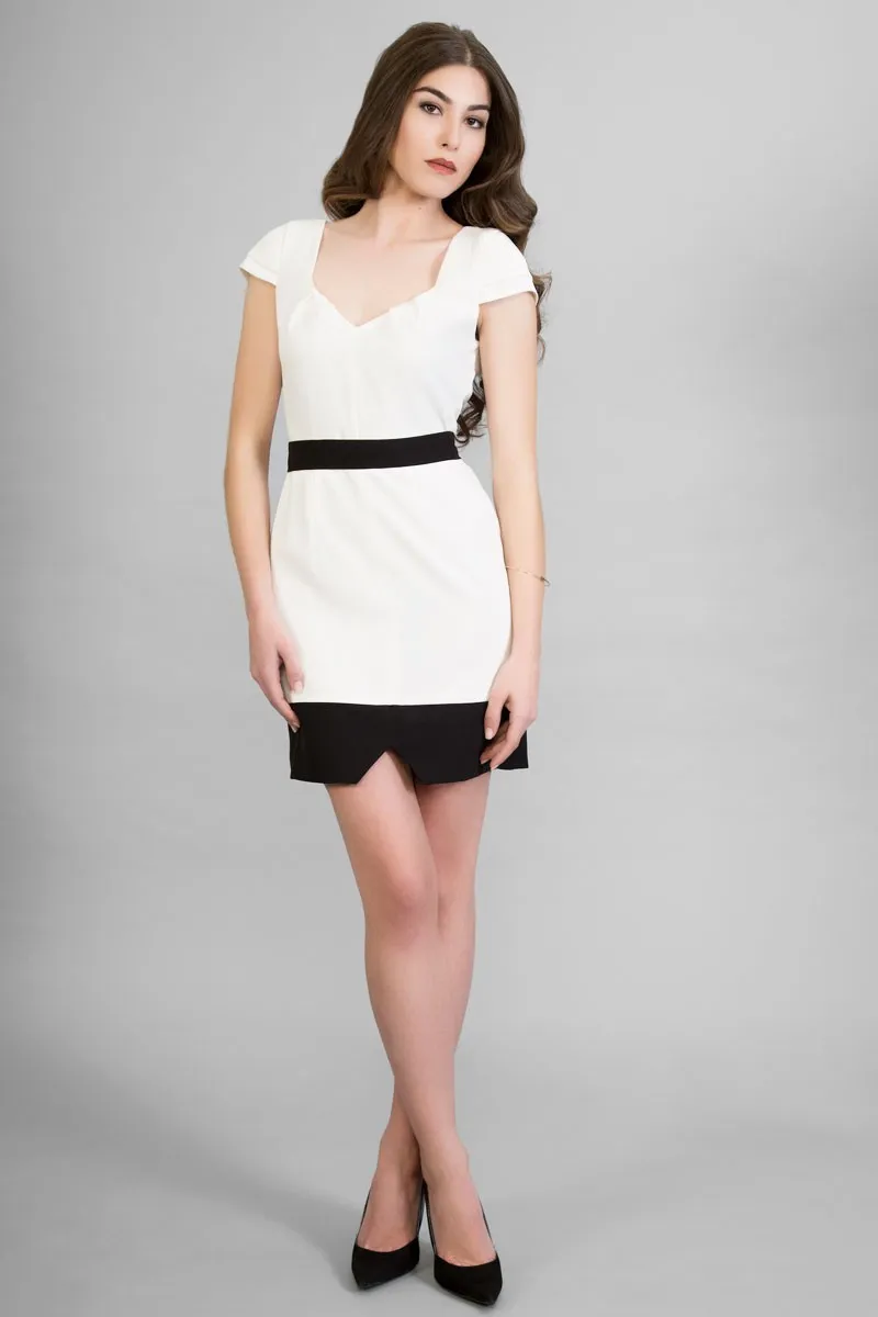 vestido corto azul blanco negro con volante