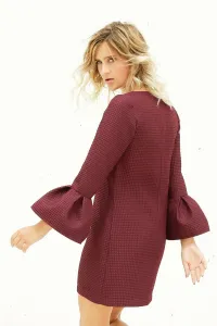 vestido de fiesta corto piqué con manga con volante y corte evasé