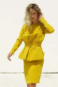 vestido corto de fiesta amarillo mostaza con lazo para invitada