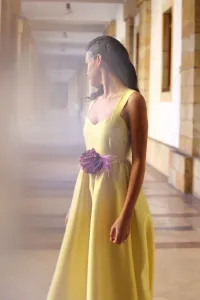 vestido largo amarillo para invitada boda apparentia collection