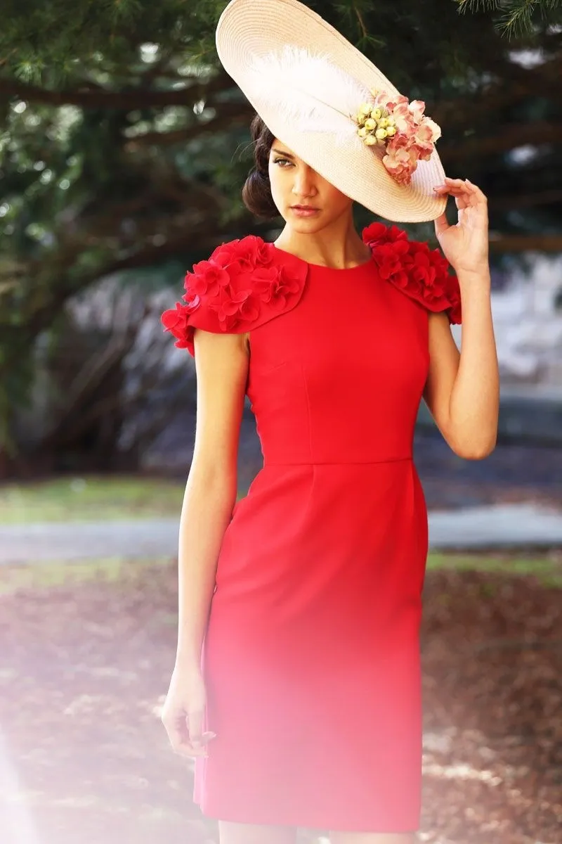 Vestido de fiesta corto rojo con alitas de flores para boda