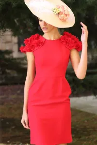 Vestido de fiesta corto rojo con alitas de flores para boda