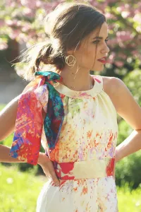 mono de fiesta estampado multicolor escote halter para invitada