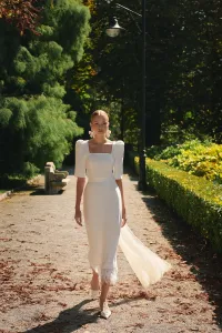 Top corto blanco para boda civil media manga