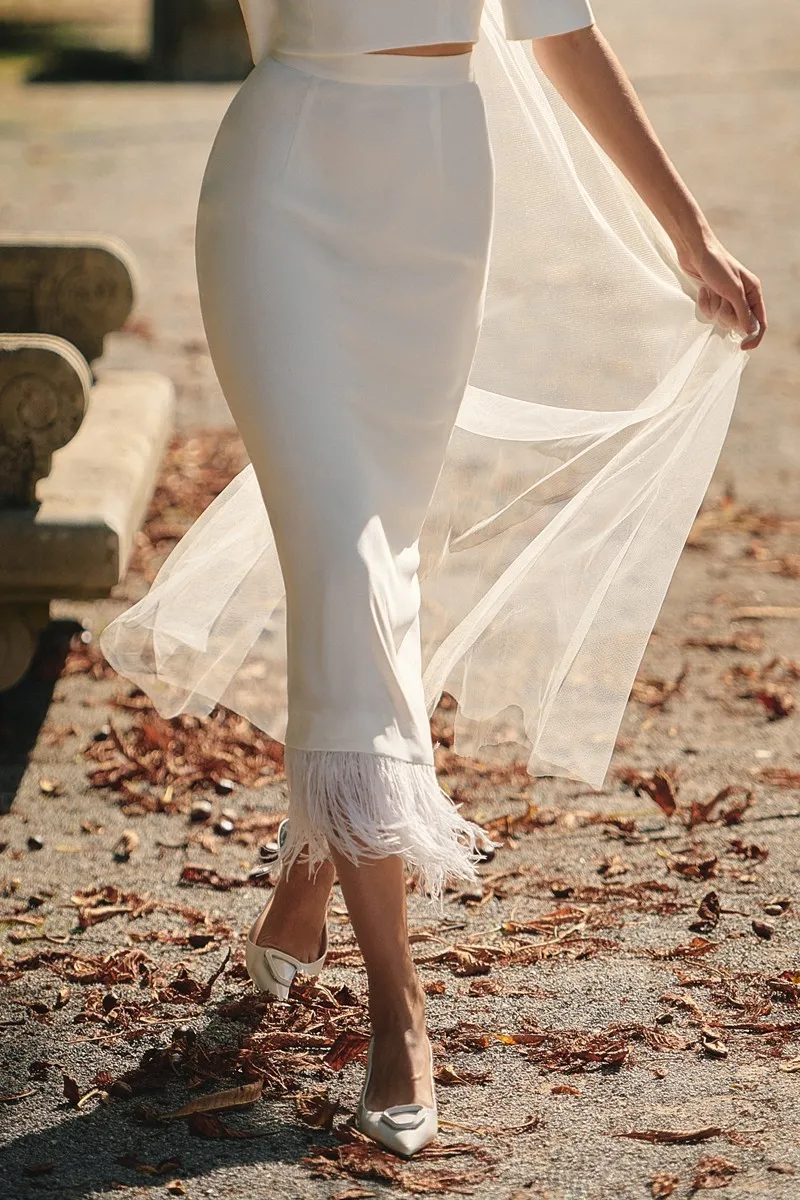 Falda midi blanca de plumas Corolla