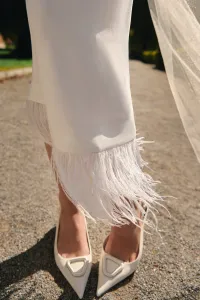 Falda midi blanca de plumas Corolla
