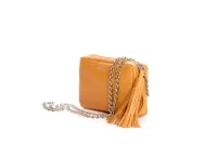 Bolso piel mini chic de colgar, asa metalica Lacambra color