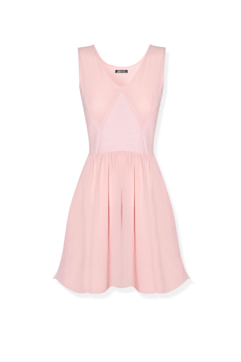 vestido rosa palo de vuelo tipo skater de q2