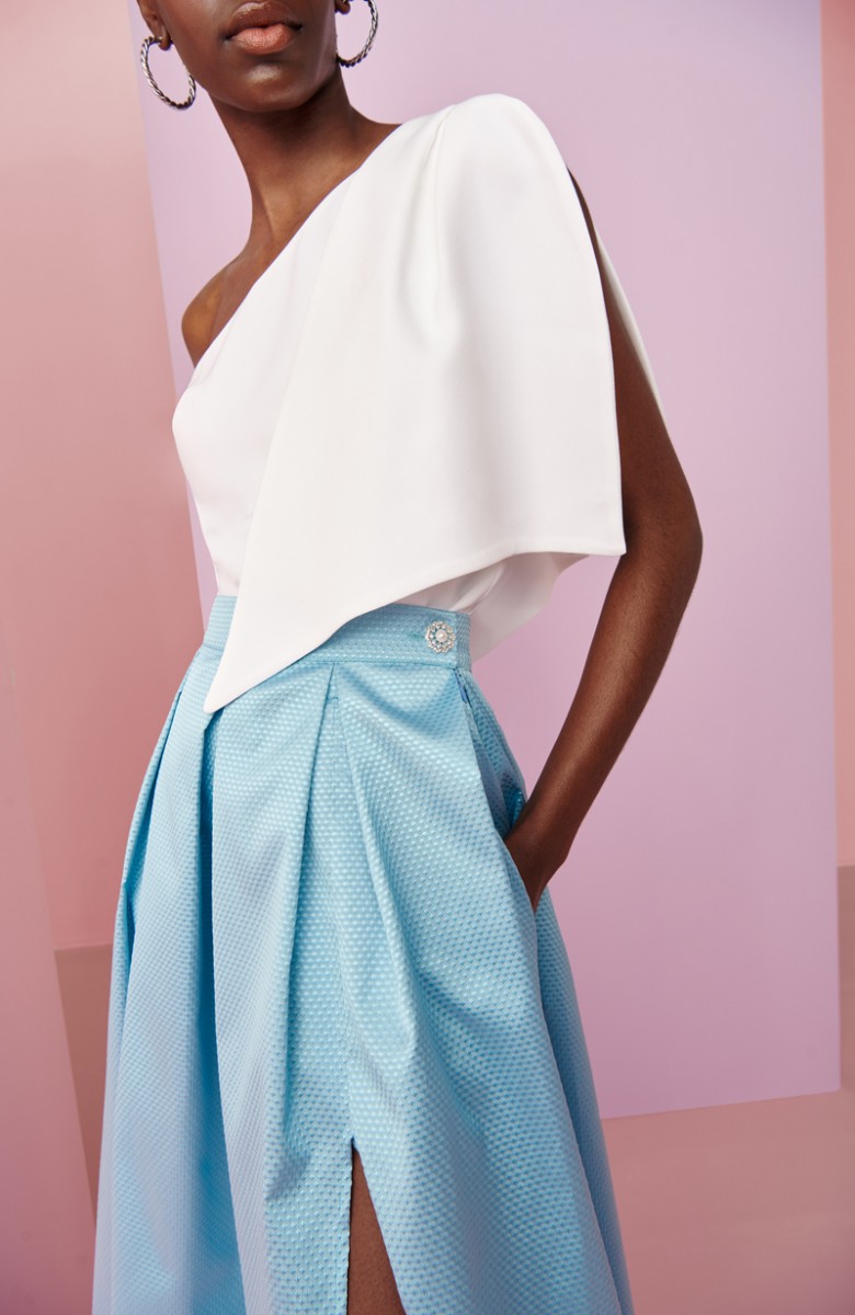 Subjetivo Miniatura Nuevo significado falda larga abullonada con vuelo y abertura en color azul claro