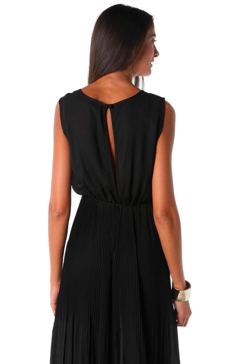 comprar online vestido midi color negro con falda plisada y talle a la cintura de q2 en apparentia