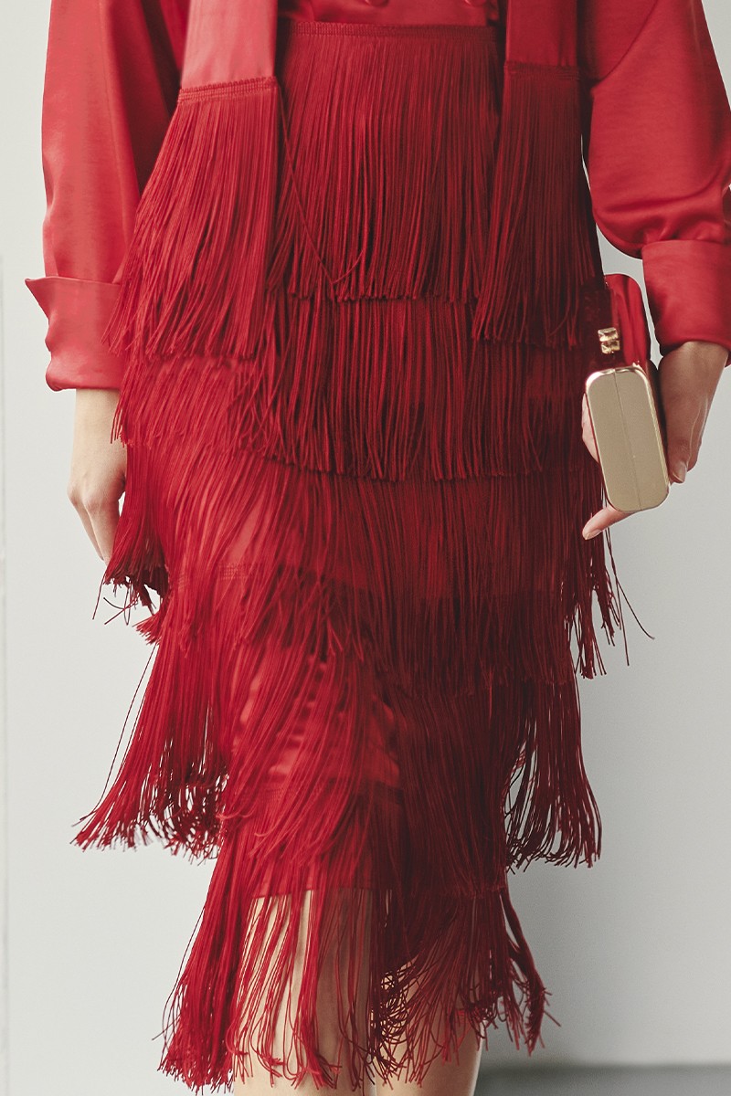 Falda de flecos satén cobre rojo para fiesta