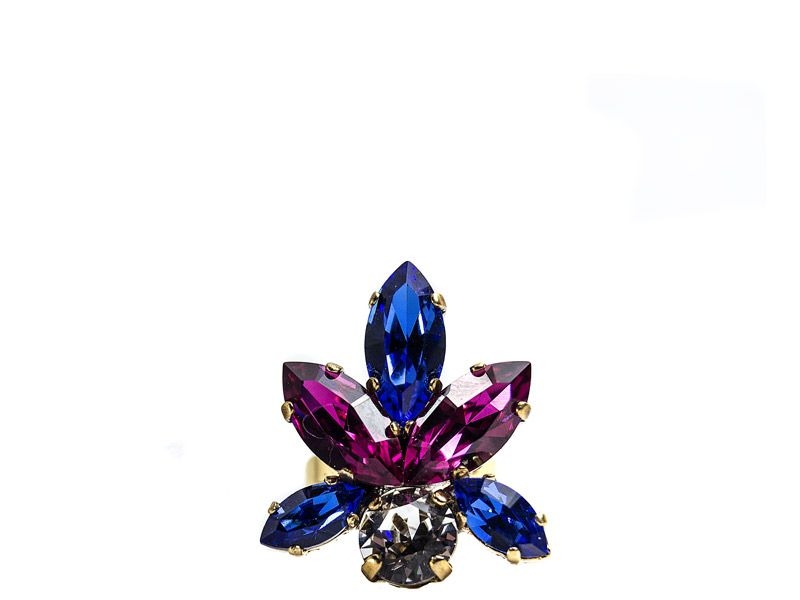 anillo de cristales de swarovski de legorburu en apparentia