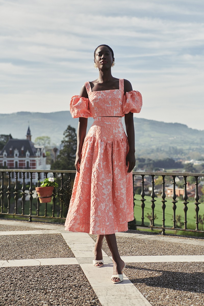 conjunto de top Falda de fiesta en jacquard brocado coral con vuelo para invitadas a boda de dia, mamá de comunion, bautizo, graduacion