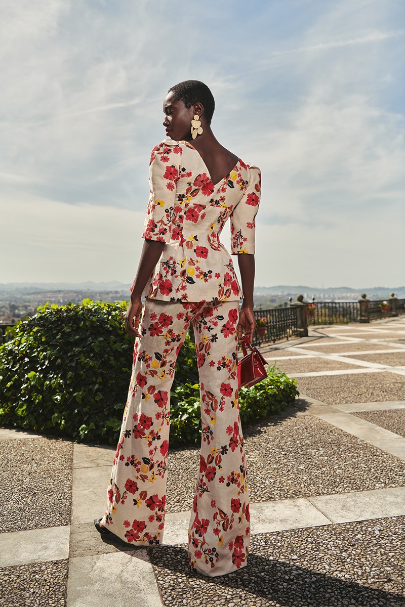 Pantalon conjunto de top y palazzo de lino beige bordado flores para invitada de boda, graduación, fiesta, evento, mamá de comunion, bautizo, verano compra online