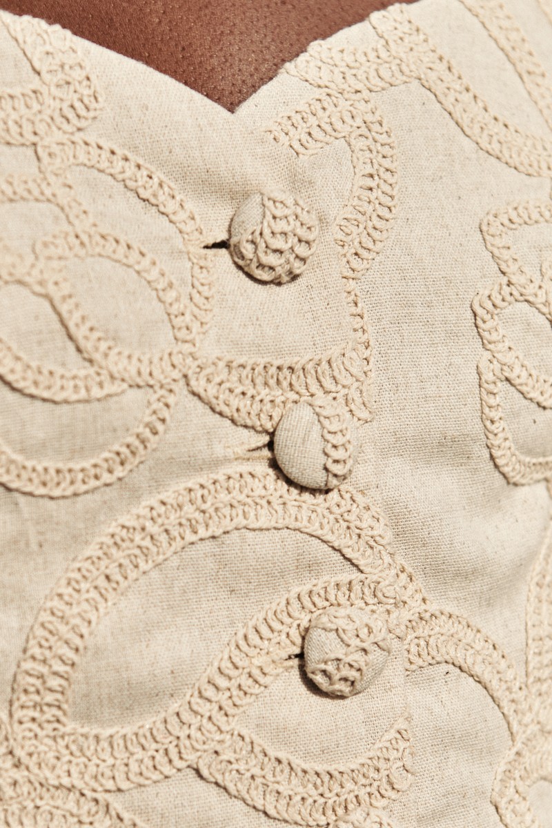 comprar conjunto de falda y top en tejido de lino beige con dibujo relieve con manga globo pequeña, para invitada fiesta, boda, evento, mamá de comunion comprar online