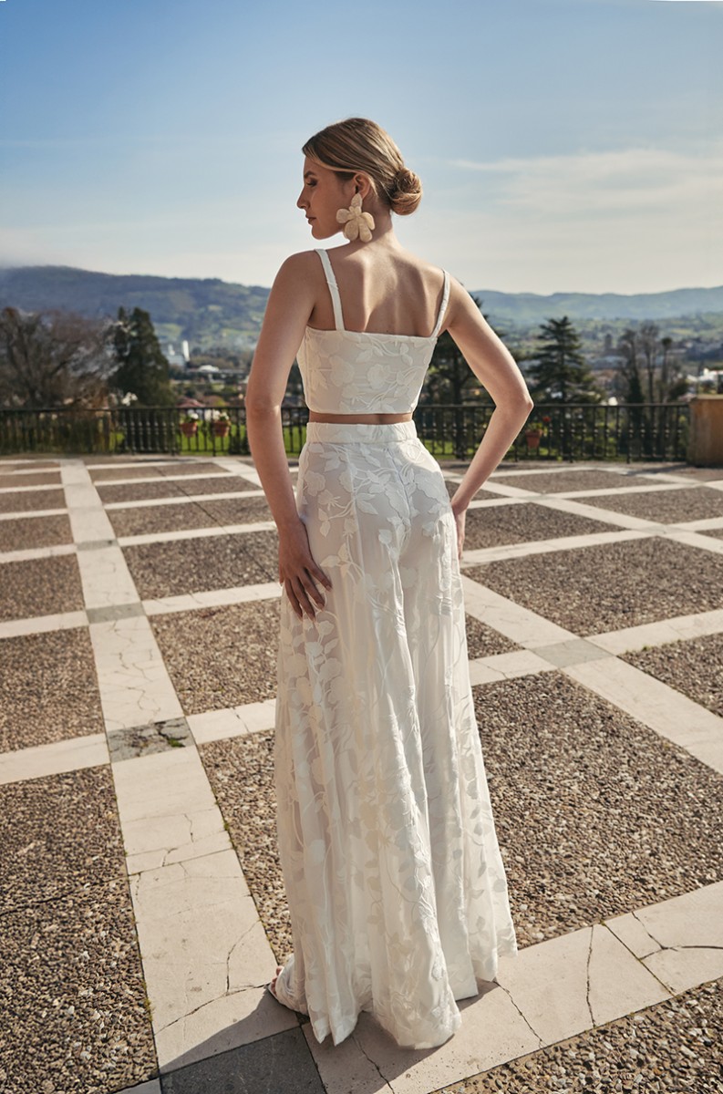 pantalon extra ancho de gasa bordada blanca para invitada evento, novia civil, fiesta blanca, ibicenca, bohochic