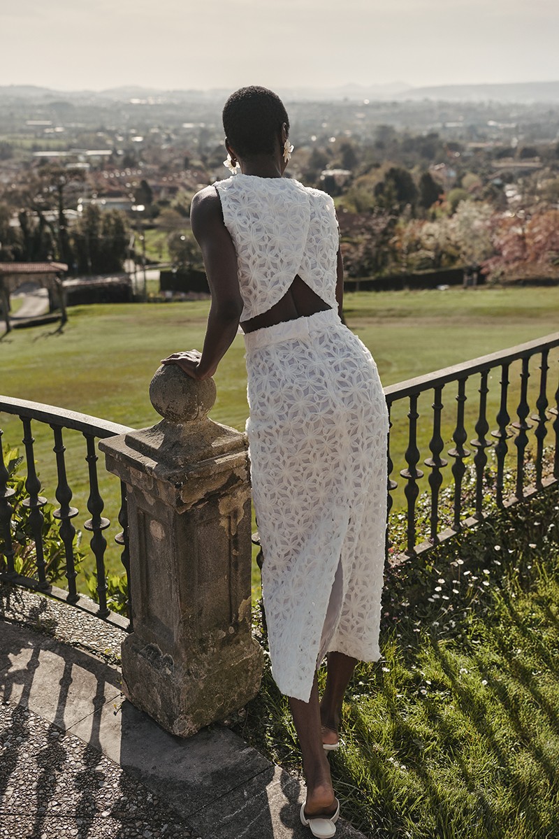 comprar online falda tul bordado con dibujo de organza en relieve blanco roto para novia, segundo vestido, fiesta, evento, gala, mama de comunion, bautizo